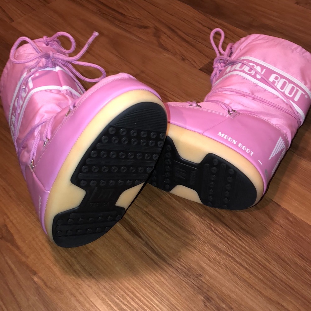 Moon Boots®️